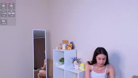 Snapshot of mia_crazyy chatting on 6, 10, 2025 U can call me Angel3 online show from 6, 10, 2025