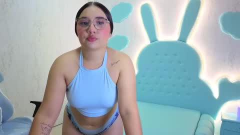 Mia Cuttee online show from 3, 10, 2025