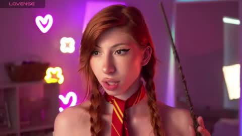 Snapshot of mia_daddysgirl_ chatting on 7, 7, 2026 Hi I am Mia online show from 7, 7, 2026