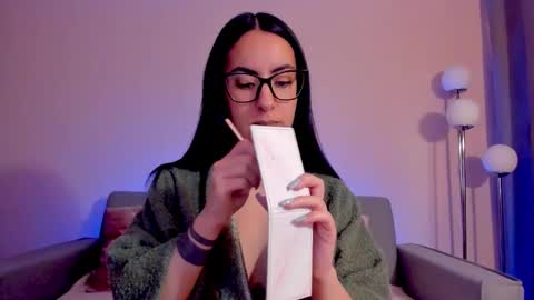 Sarah Luna online show from 22, 3, 2026