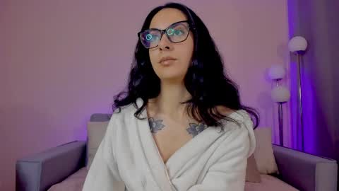 Sarah Luna online show from 7, 4, 2026