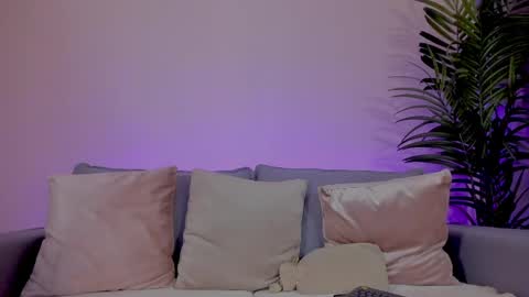 Sarah Luna online show from 20, 5, 2026