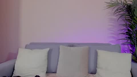 Sarah Luna online show from 13, 6, 2026