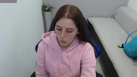 Mia online show from 4, 11, 2025