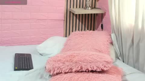 mia_elioth00 online show from 25, 7, 2026
