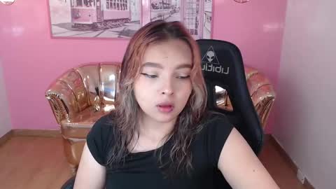 Snapshot of mia_foster_t chatting on 7, 10, 2025 Mia online show from 7, 10, 2025