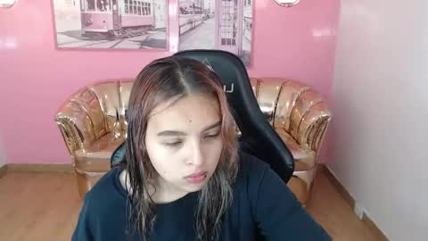 Snapshot of mia_foster_t chatting on 12, 10, 2025 Mia online show from 12, 10, 2025