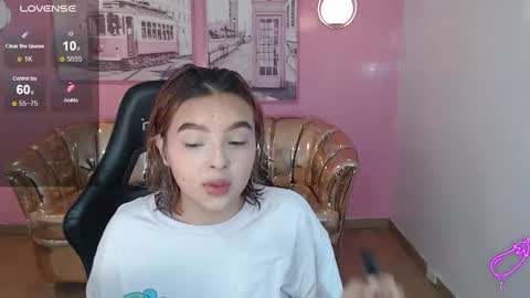 Snapshot of mia_foster_t chatting on 17, 11, 2025 Mia online show from 17, 11, 2025