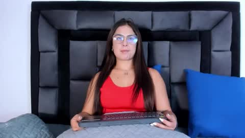 Snapshot of mia_fox3 chatting on 18, 9, 2025 mia fox online show from 18, 9, 2025