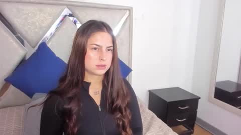 Snapshot of mia_fox3 chatting on 19, 10, 2025 mia fox online show from 19, 10, 2025