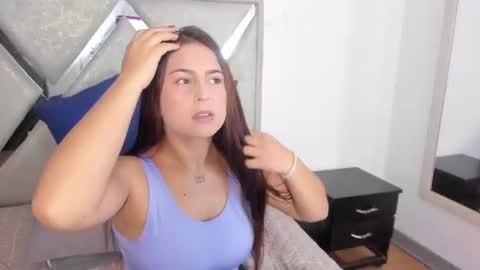 Snapshot of mia_fox3 chatting on 21, 10, 2025 mia fox online show from 21, 10, 2025