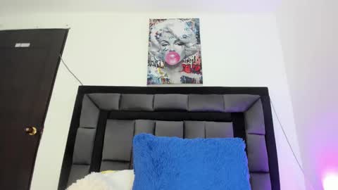 mia fox online show from 23, 2, 2026