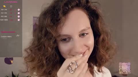 Mia  online show from 22, 9, 2025