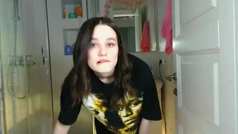 Mia online show from 27, 2, 2025