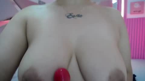 mia_garcia28 online show from 10, 6, 2026
