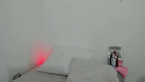 Mia online show from 1, 3, 2026