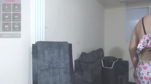 Snapshot of mia_girl07 chatting on 18, 2, 2026 ZOE online show from 18, 2, 2026