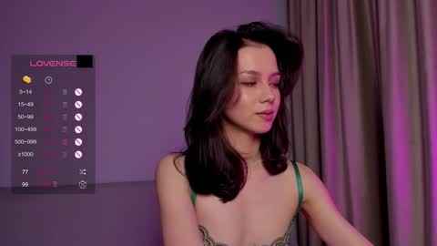 Mia online show from 28, 9, 2025