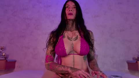 Snapshot of mia_hill1_ chatting on 4, 7, 2026 mia_hill1_ online show from 4, 7, 2026