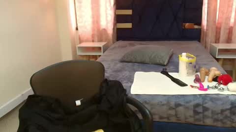  MIA HOLLY  online show from 18, 10, 2025