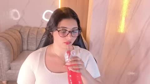 Mia online show from 23, 10, 2025