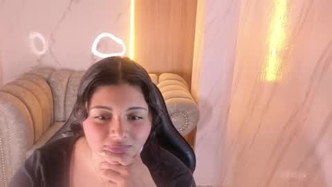 Mia online show from 24, 10, 2025