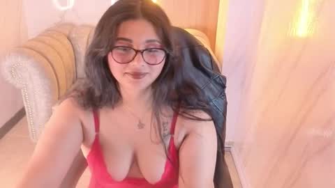 Mia online show from 25, 10, 2025