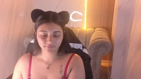 Mia online show from 28, 10, 2025