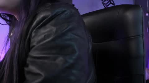 Val  online show from 12, 12, 2024