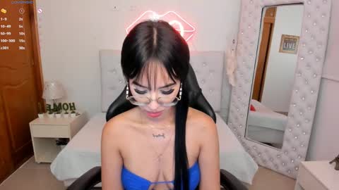 Snapshot of mia_jonnees chatting on 11, 1, 2025 online show from 11, 1, 2025