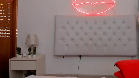 Snapshot of mia_jonnees chatting on 25, 1, 2025 online show from 25, 1, 2025