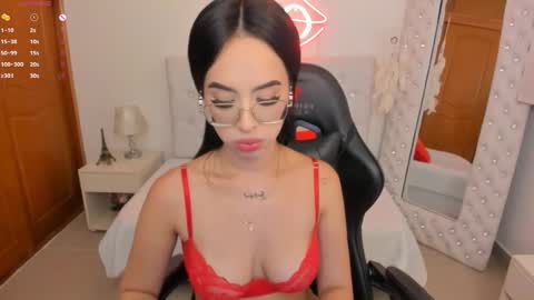 Snapshot of mia_jonnees chatting on 23, 2, 2025 online show from 23, 2, 2025