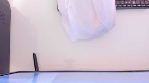 Snapshot of mia_jonnees chatting on 6, 10, 2025 online show from 6, 10, 2025