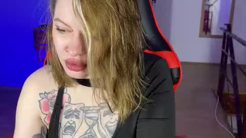 Mia online show from 4, 10, 2025