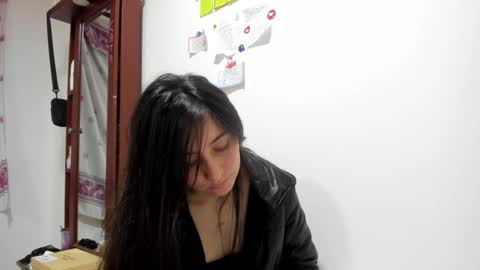 mia kaneee online show from 25, 1, 2025