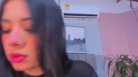 Mia online show from 20, 12, 2025