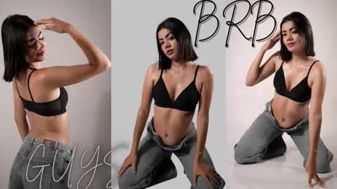 Mia online show from 8, 1, 2026