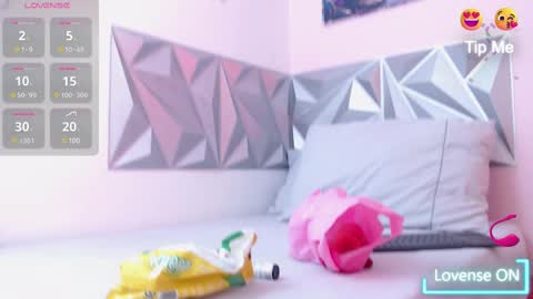 Snapshot of mia_kurth_ chatting on 27, 2, 2025 mia online show from 27, 2, 2025