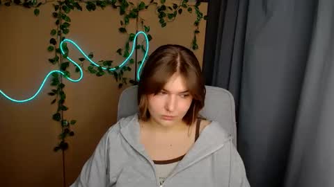 mia_lemm online show from 10, 4, 2026