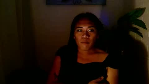 Mia online show from 4, 3, 2025