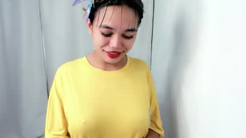 M I A online show from 27, 10, 2025