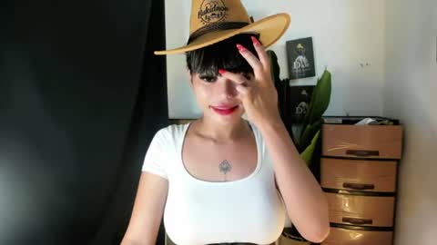 M I A online show from 29, 6, 2026