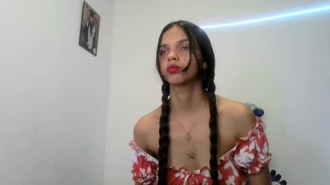 Snapshot of mia_lucy_21 chatting on 10, 10, 2025 mia lucy 21 online show from 10, 10, 2025