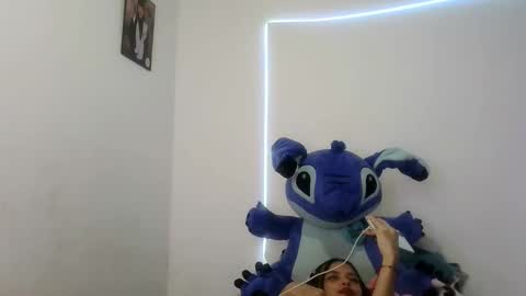 Snapshot of mia_lucy_21 chatting on 30, 10, 2025 mia lucy 21 online show from 30, 10, 2025