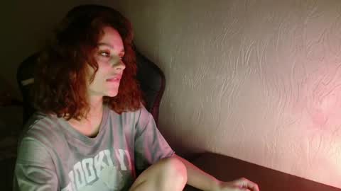 Snapshot of mia_luiza chatting on 9, 6, 2026 mia_luiza online show from 9, 6, 2026