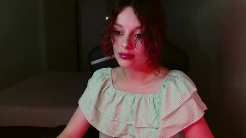 Snapshot of mia_luiza chatting on 16, 7, 2026 mia_luiza online show from 16, 7, 2026
