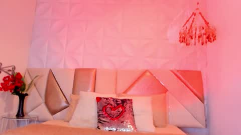 Snapshot of mia_lure chatting on 17, 10, 2025 Mia online show from 17, 10, 2025