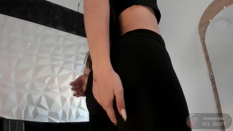 mia_luxor online show from 20, 2, 2026