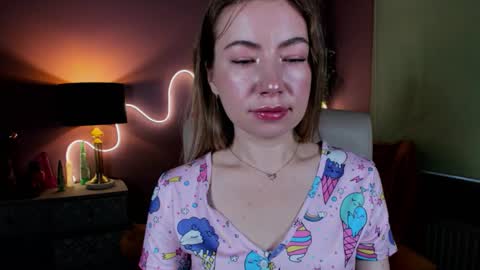 Mia online show from 25, 10, 2025