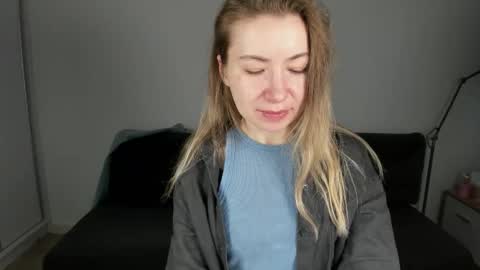 Mia online show from 23, 12, 2025